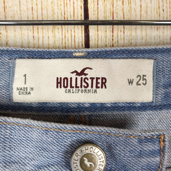 Hollister Embellished Frayed Hem Denim Shorts 25 - Picture 7 of 8